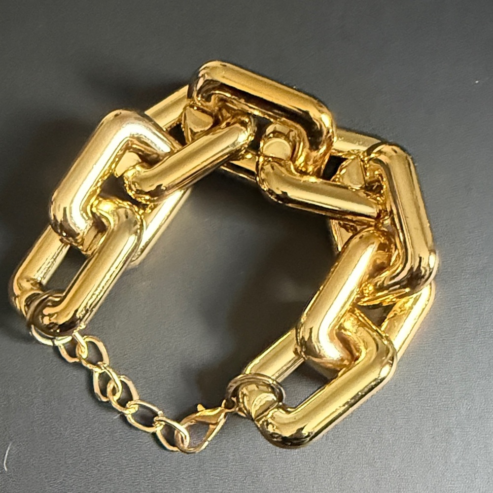 Gold Linked Chain Bracelet - Women Jewelry lightweight